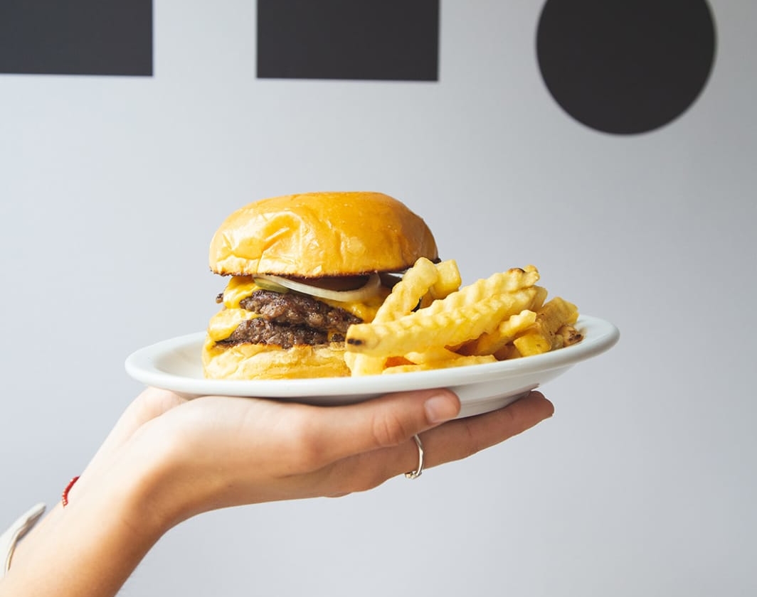 Tangrill celebra la amistad con hamburguesas: 50% off en la segunda unidad del 18 al 20 de julio