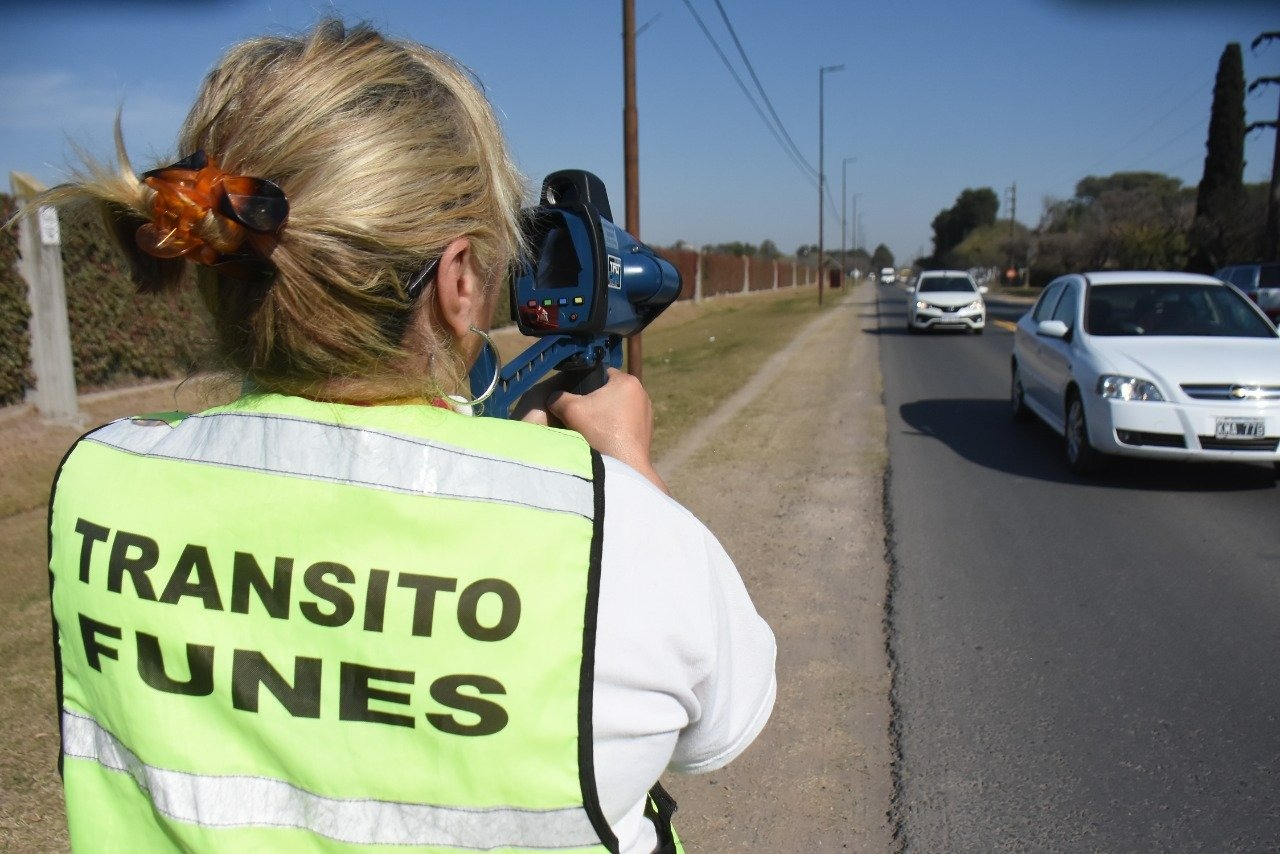 Calles críticas, detalles del presupuesto 2025 y tambores de guerra entre Funes y Rosario