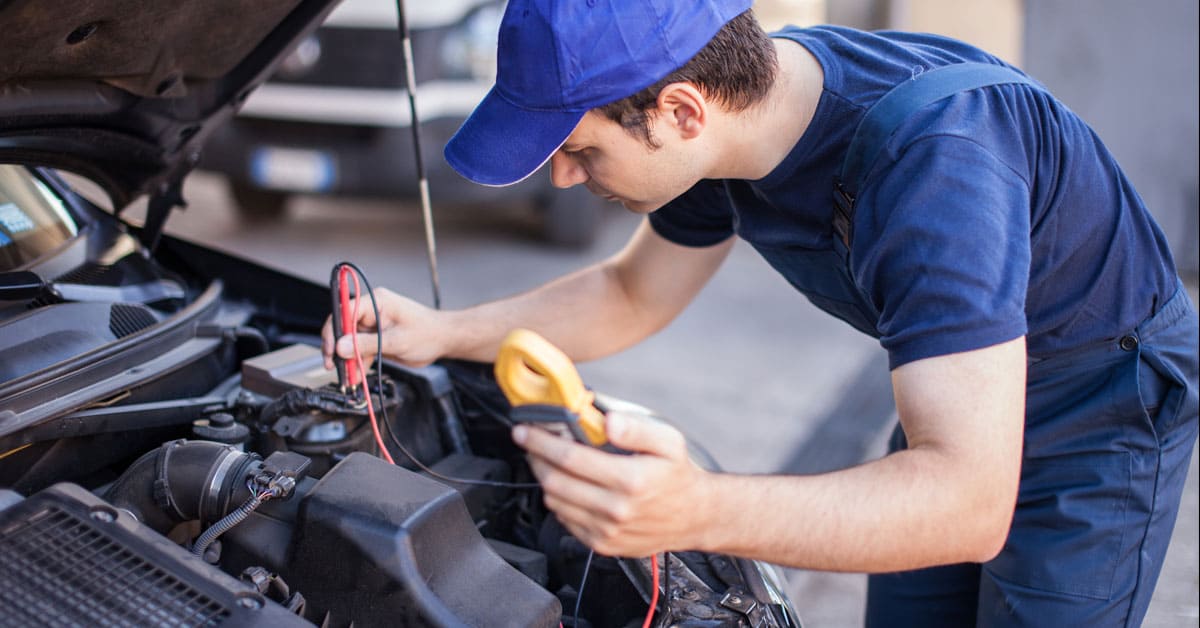 Búsqueda laboral: se busca especialista en mecánica y electricidad del automotor