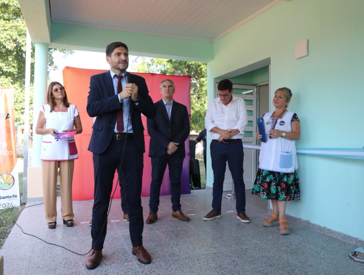 Pullaro: “La obra pública empieza a llegar a cada barrio y a cada localidad de la provincia”