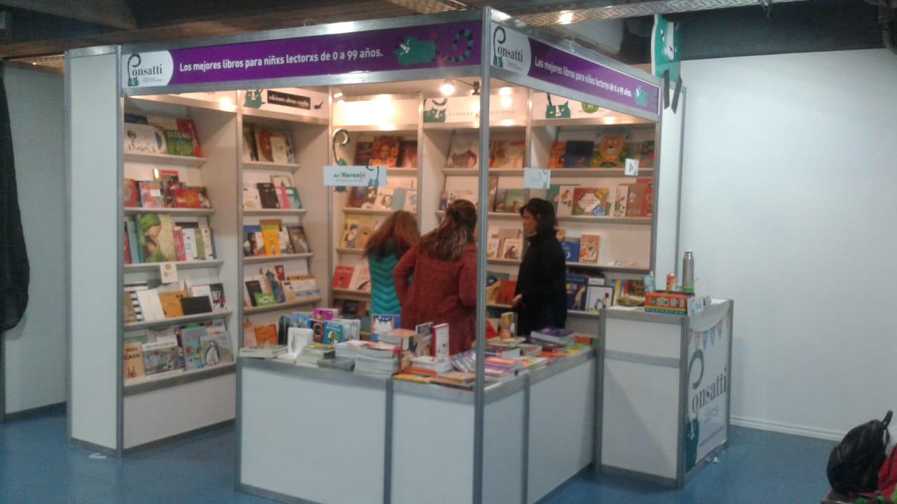 Ponsatti Libros despliega su arsenal de actividades infantiles en la Feria del Libro de Rosario