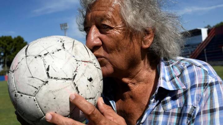 Cuando el Trinche vino a jugar a la cancha grande