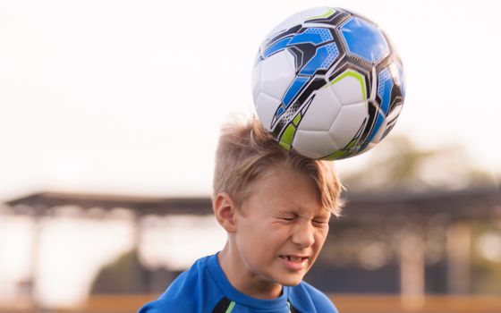 Prohiben cabezazos en el fútbol infantil: ¿Qué piensan los formadores de los clubes de Funes?