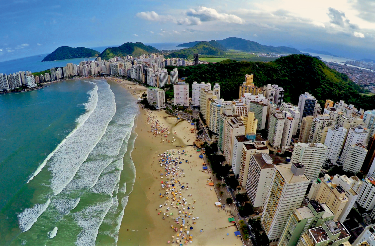 Brasil 2023: ¿Auto o avión? 