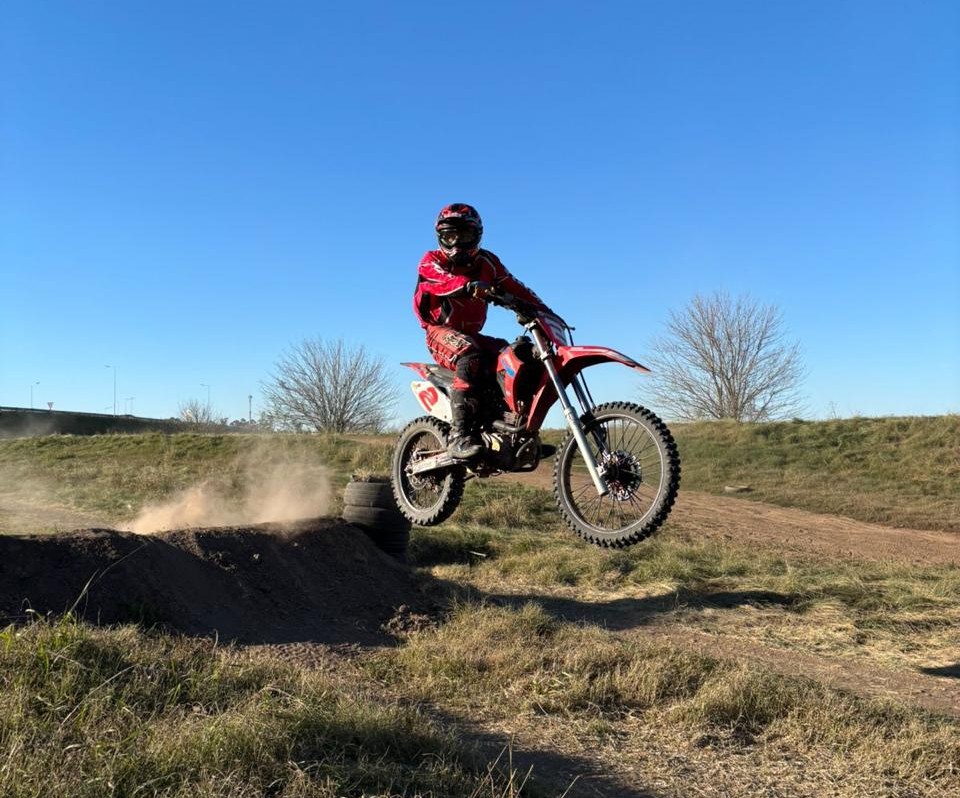 "Nos sentimos discriminados": por quejas de vecinos de Kentucky, cerraron un circuito de motocross en Funes