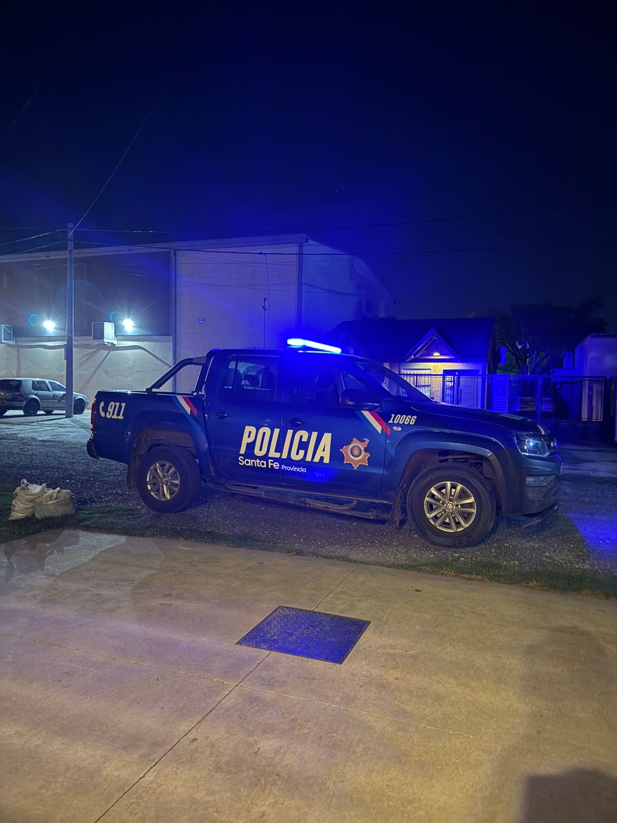 Tras días sin señales, hallaron a una mujer fallecida en Funes y ahora buscan quién rescate a sus mascotas