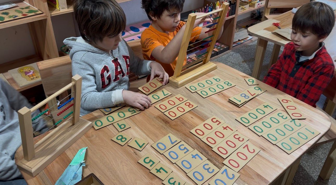 La pedagogía Montessori llega a Funes con una propuesta educativa que apuesta a la autonomía infantil 
