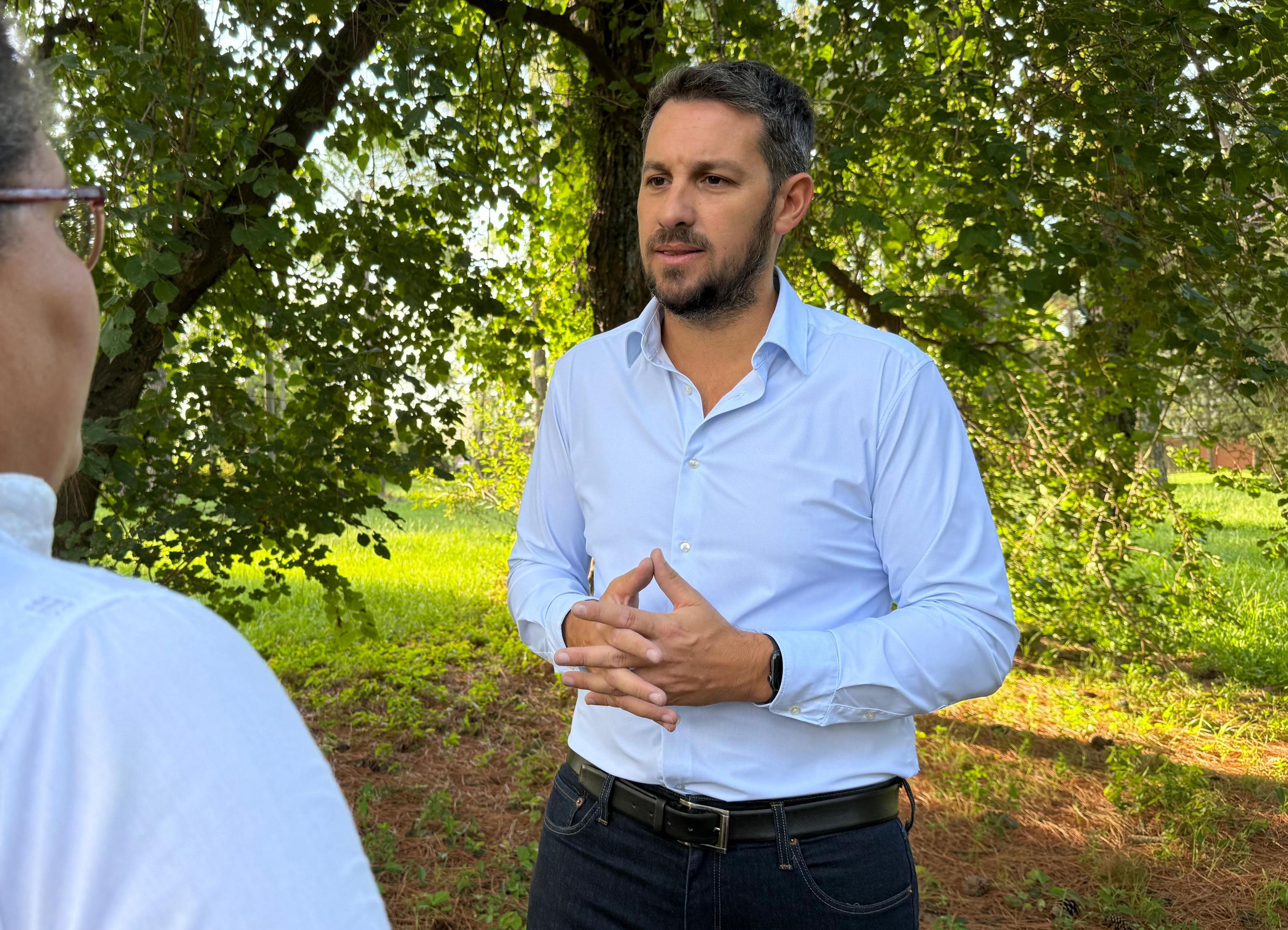 El concejal Rimini cruzó a Roly Santacroce: “Hacen un circo con la plata de los vecinos de Funes"