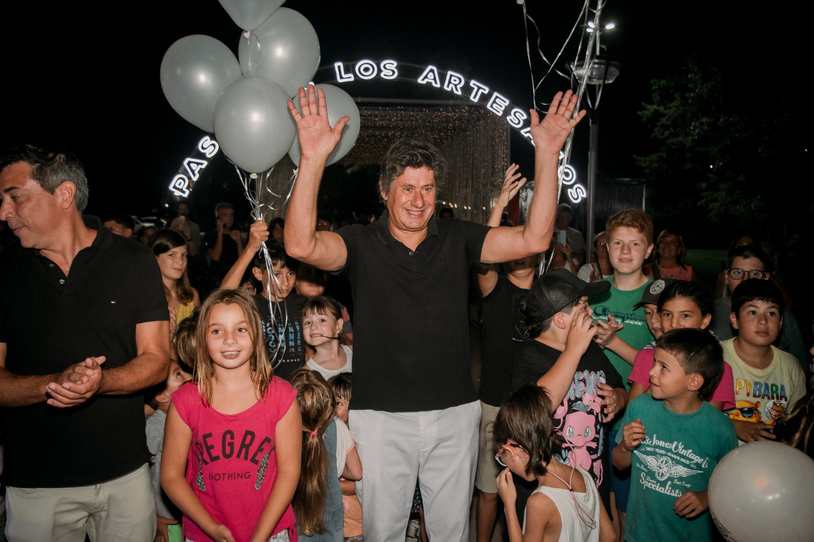 De baldío a centro cultural: Funes festeja el primer año del Paseo de los Artesanos con una peña folklórica