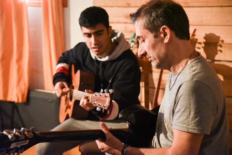 El corazón manda, la música los une: padre e hijo unidos por una pasión