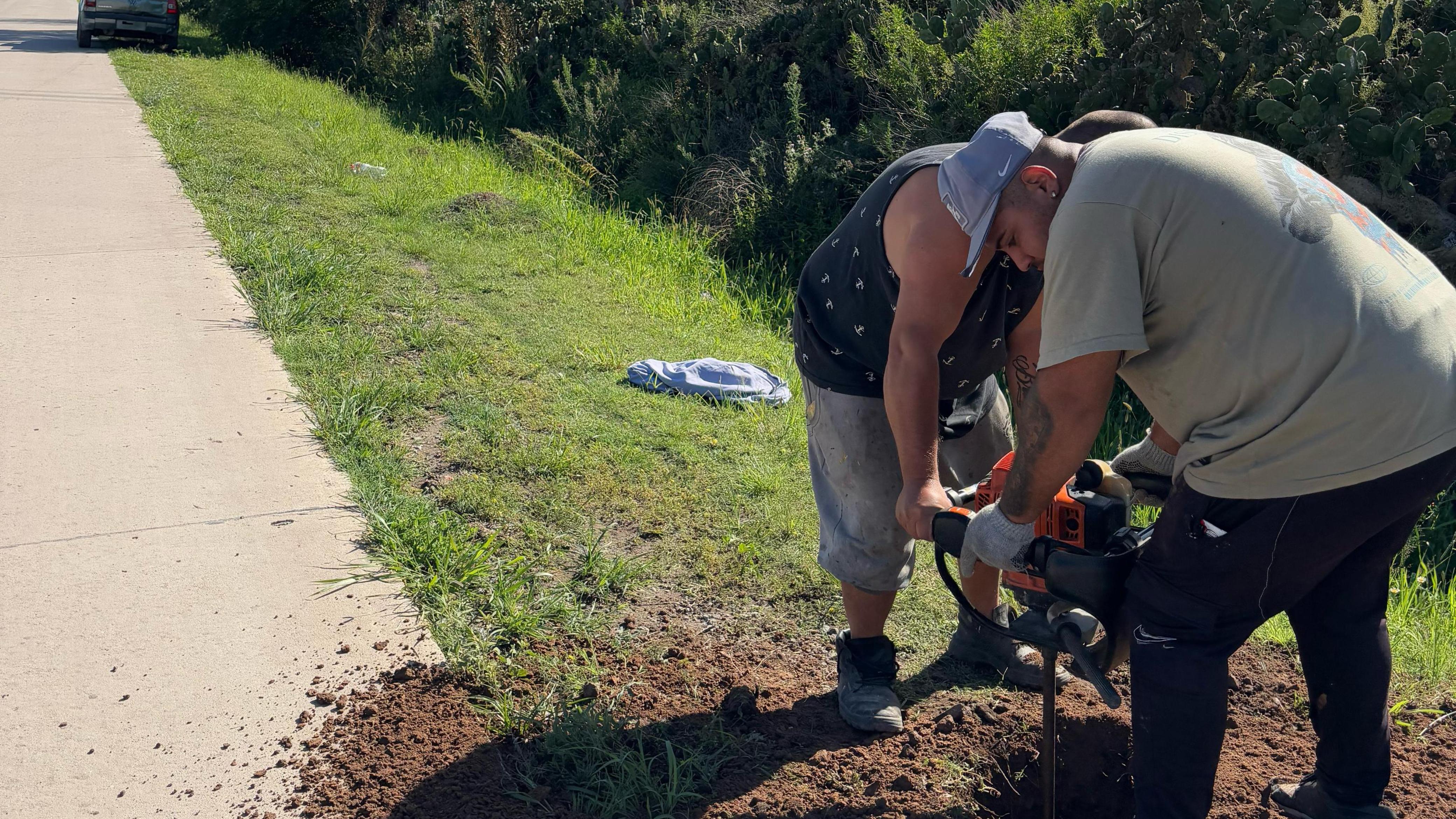 Roldán: comenzaron los trabajos para iluminar el ingreso a Punta Chacra, el barrio ubicado a minutos de Funes